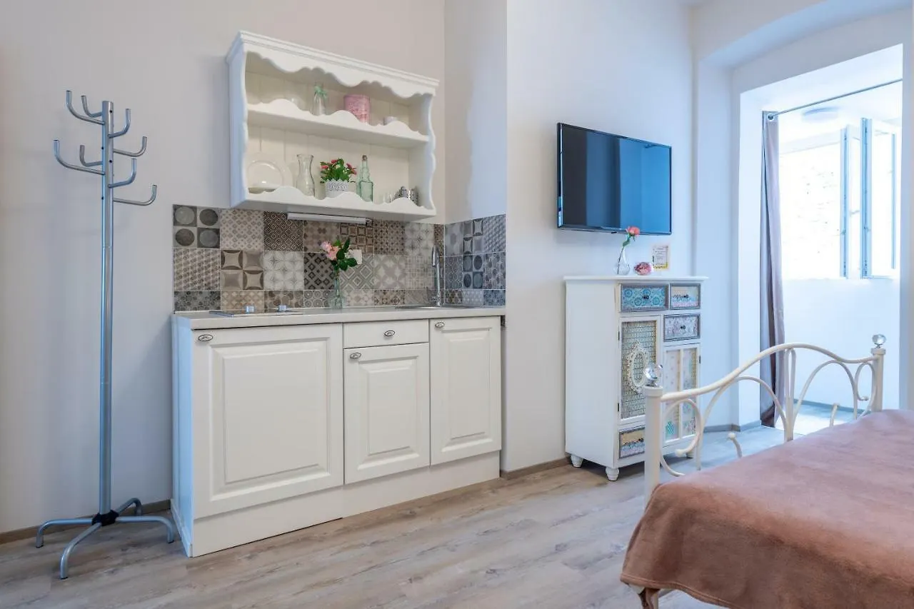 Old City Romantic Studios 3 Pula Appartement