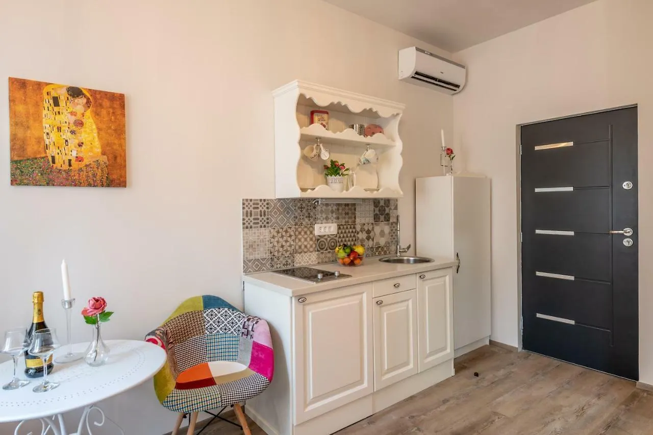 Old City Romantic Studios 3 Pula Appartement