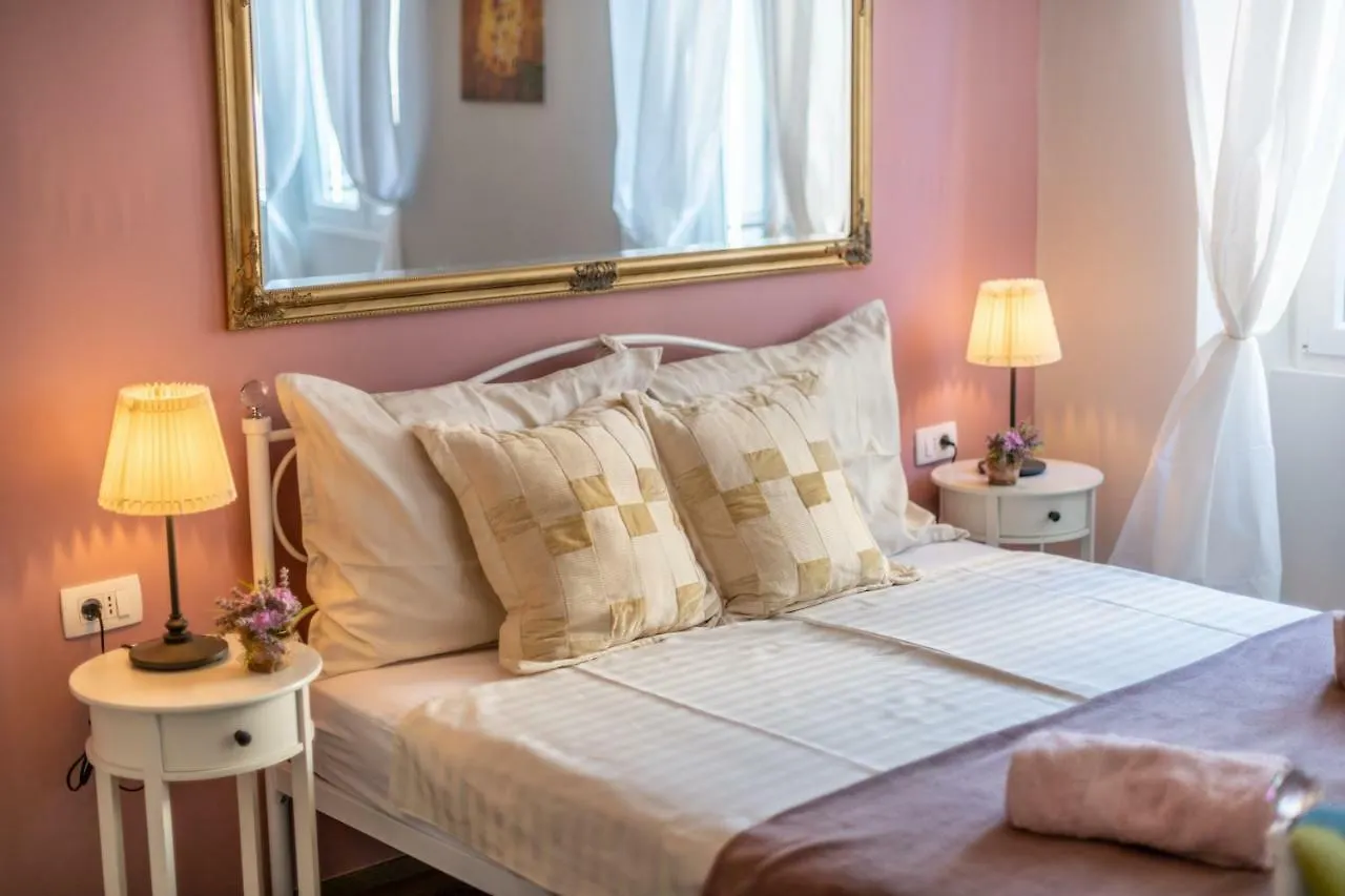 Old City Romantic Studios 3 Pula Croatia