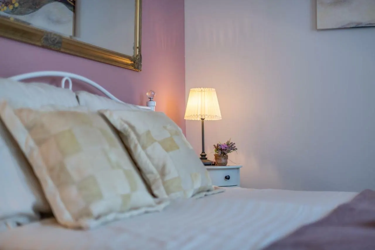 Apartment Old City Romantic Studios 3 Pula
